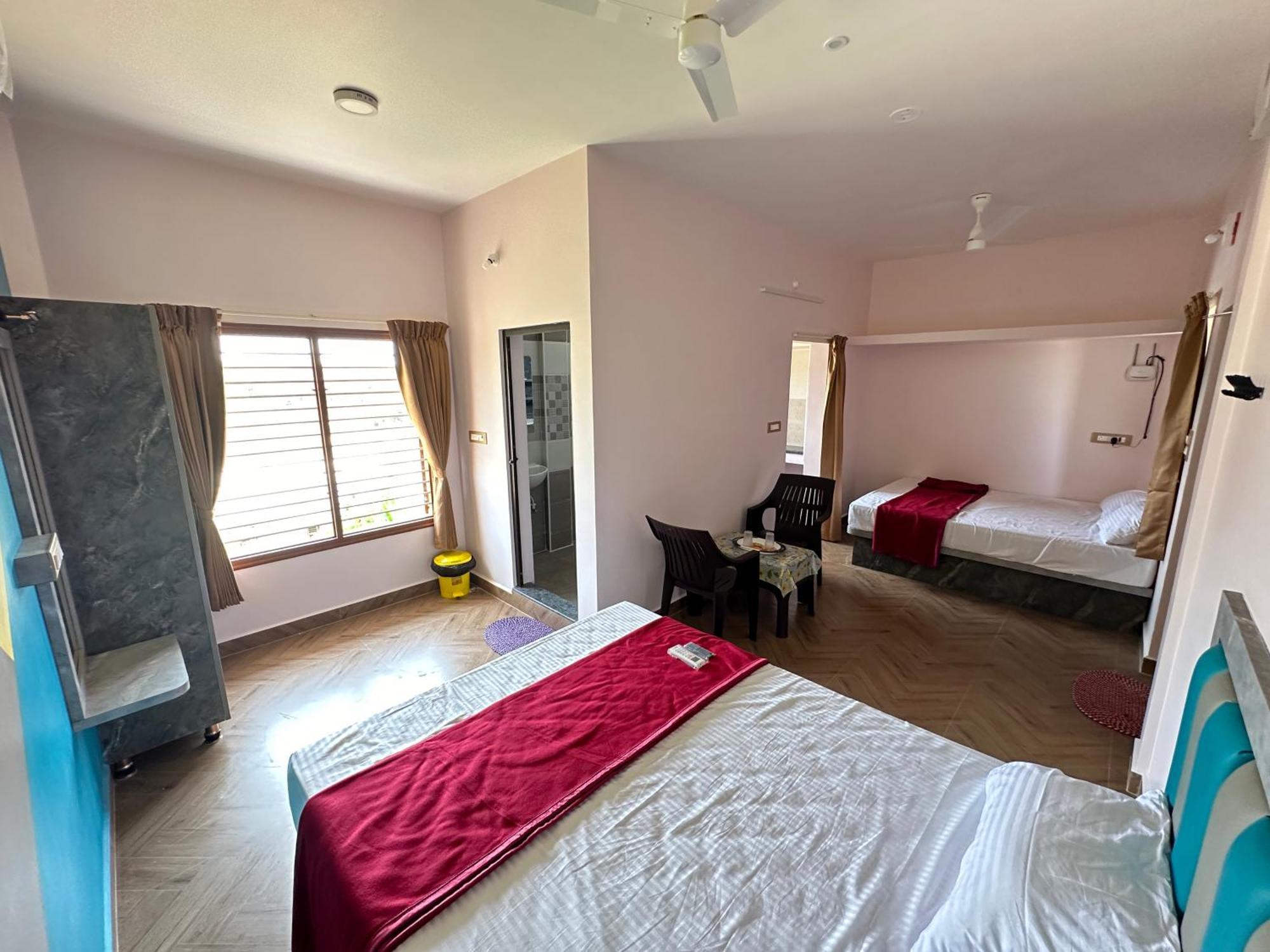 Om Lingeswaran Home Stay Tiruvannāmalai Exteriör bild