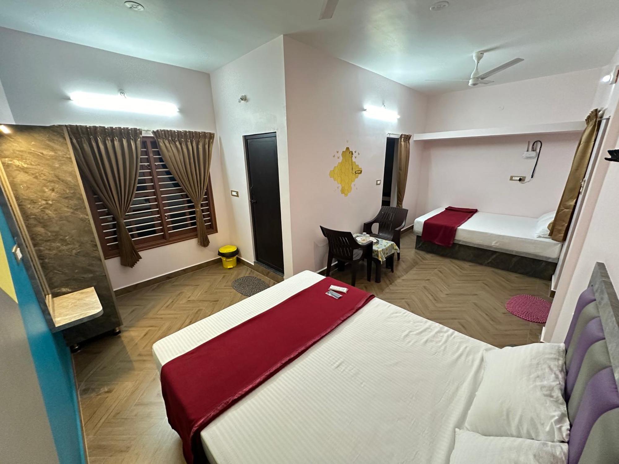 Om Lingeswaran Home Stay Tiruvannāmalai Exteriör bild