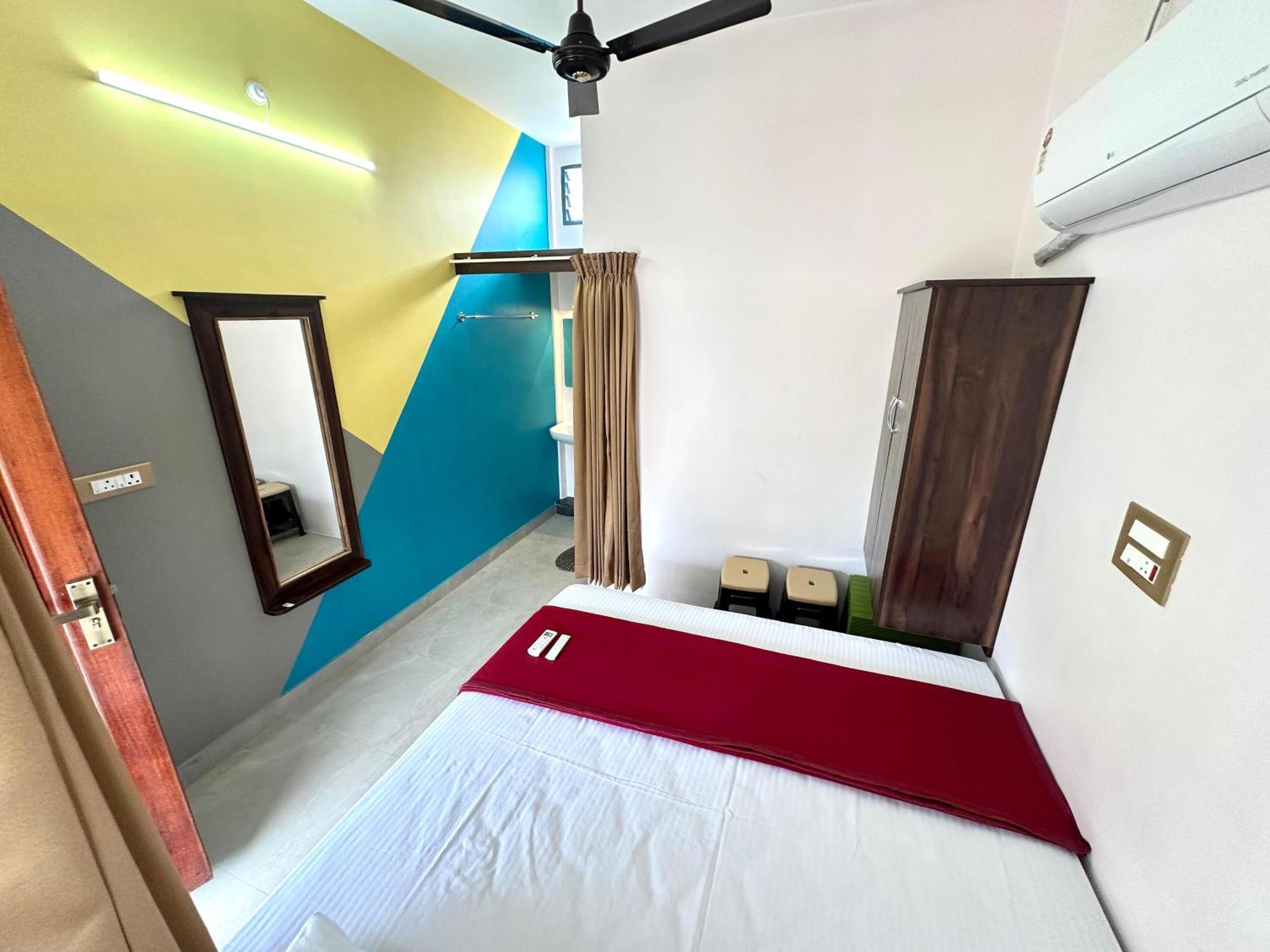 Om Lingeswaran Home Stay Tiruvannāmalai Exteriör bild