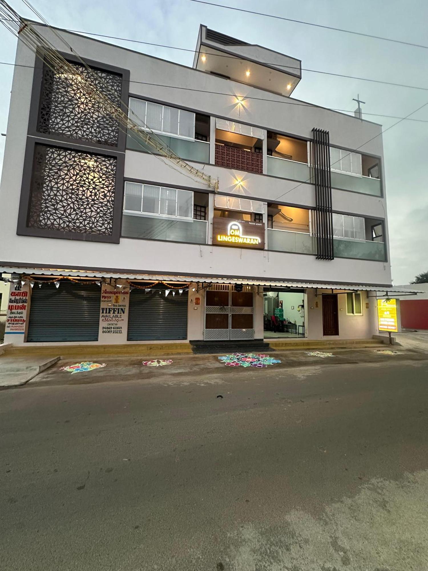 Om Lingeswaran Home Stay Tiruvannāmalai Exteriör bild