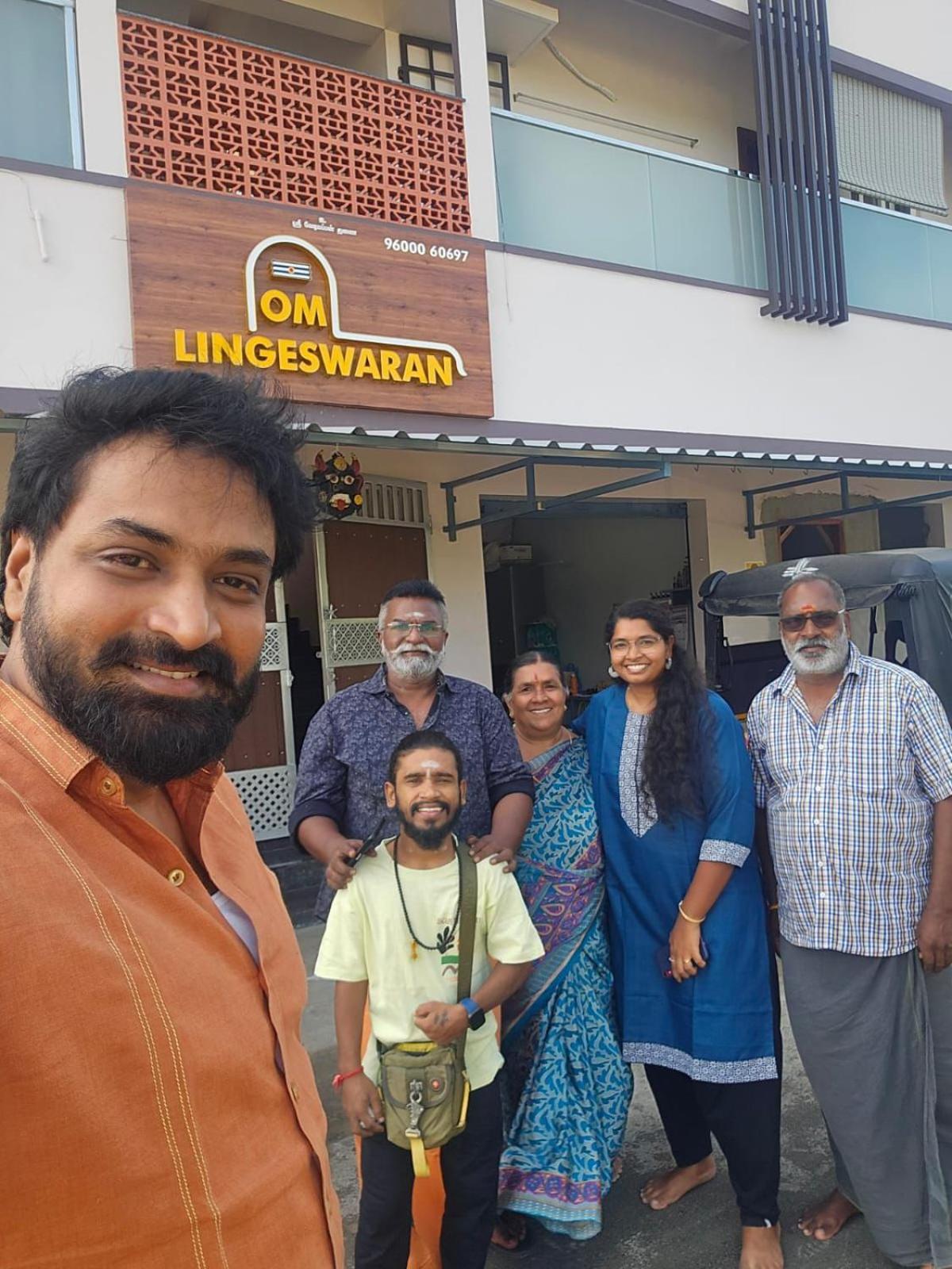 Om Lingeswaran Home Stay Tiruvannāmalai Exteriör bild